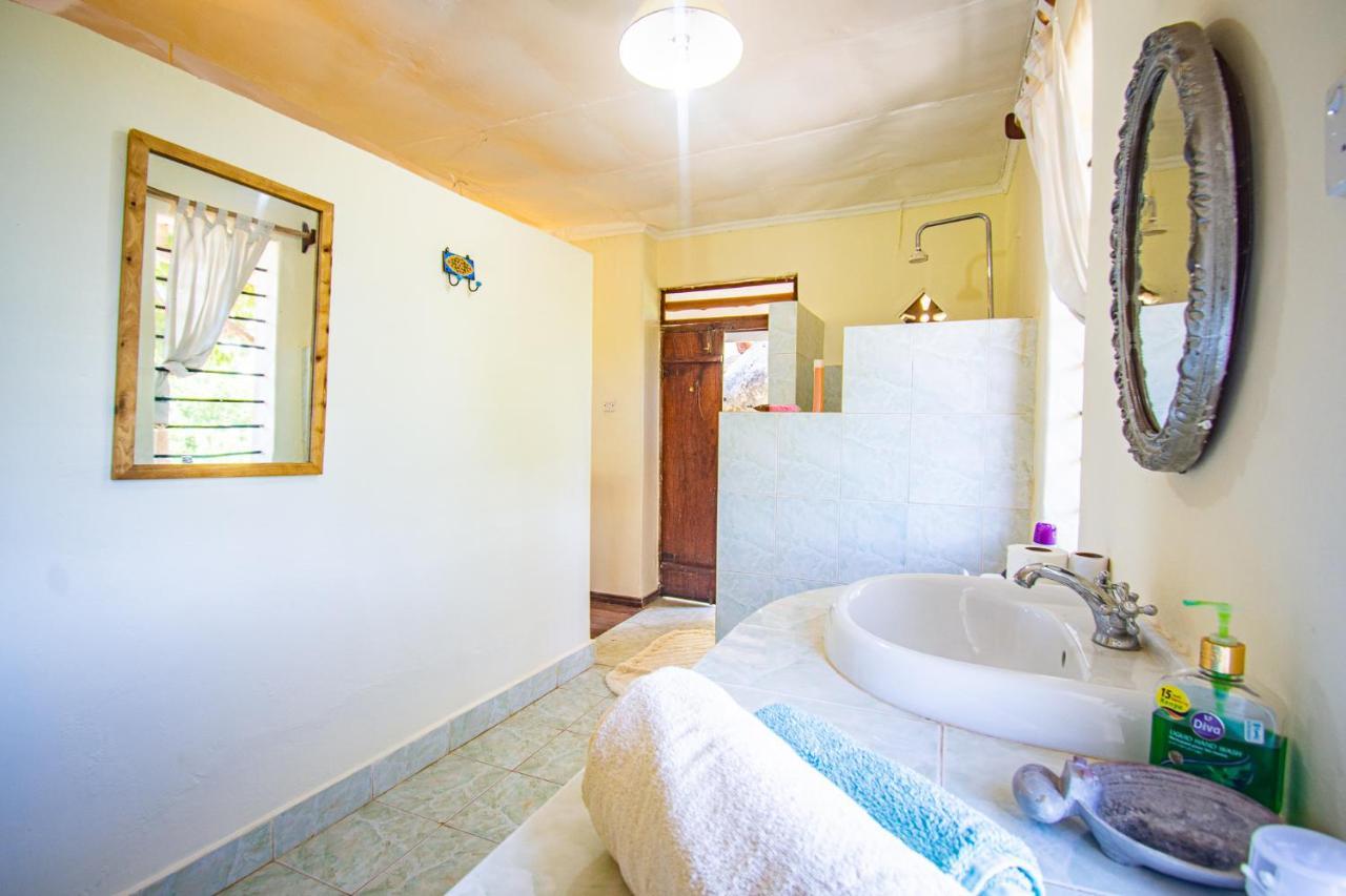 Mami Wata House Bed & Breakfast Kwale Exterior photo